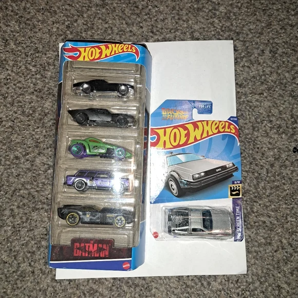 5 Batman Hot Wheels Cars - Picture 10 of 10